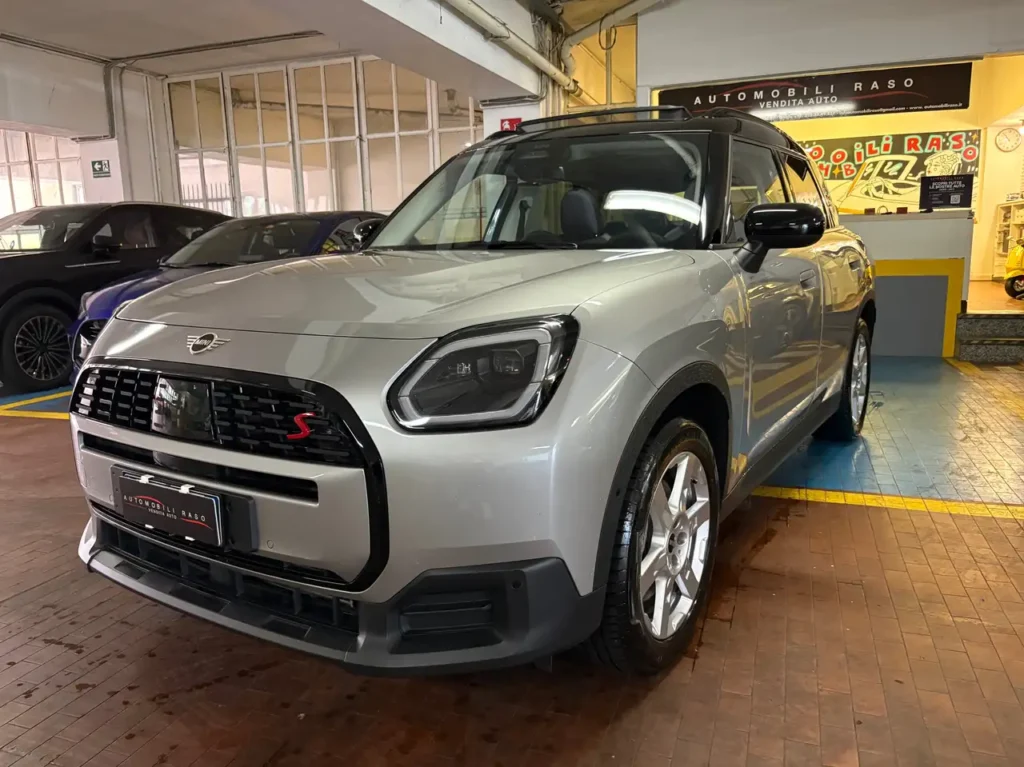 Mini Countryman U25 2.0 48V Essential all4 auto