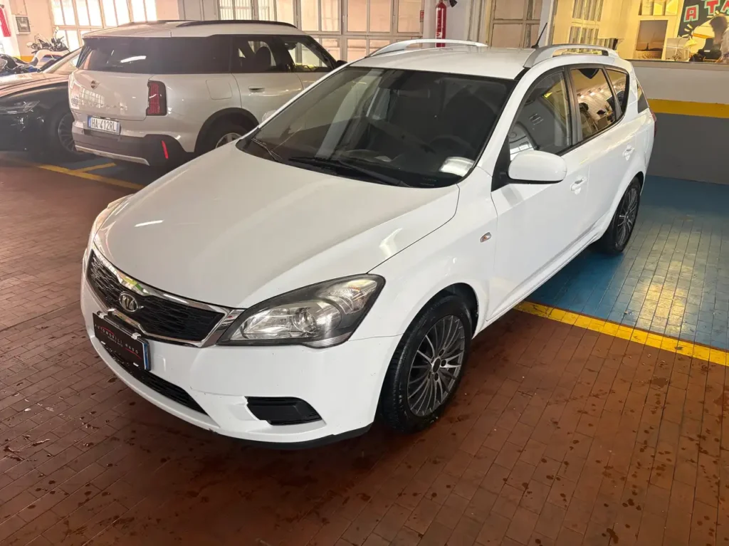 Kia ceed Sporty Wagon Sporty 1.6 crdi NO GARANZIA..!!!